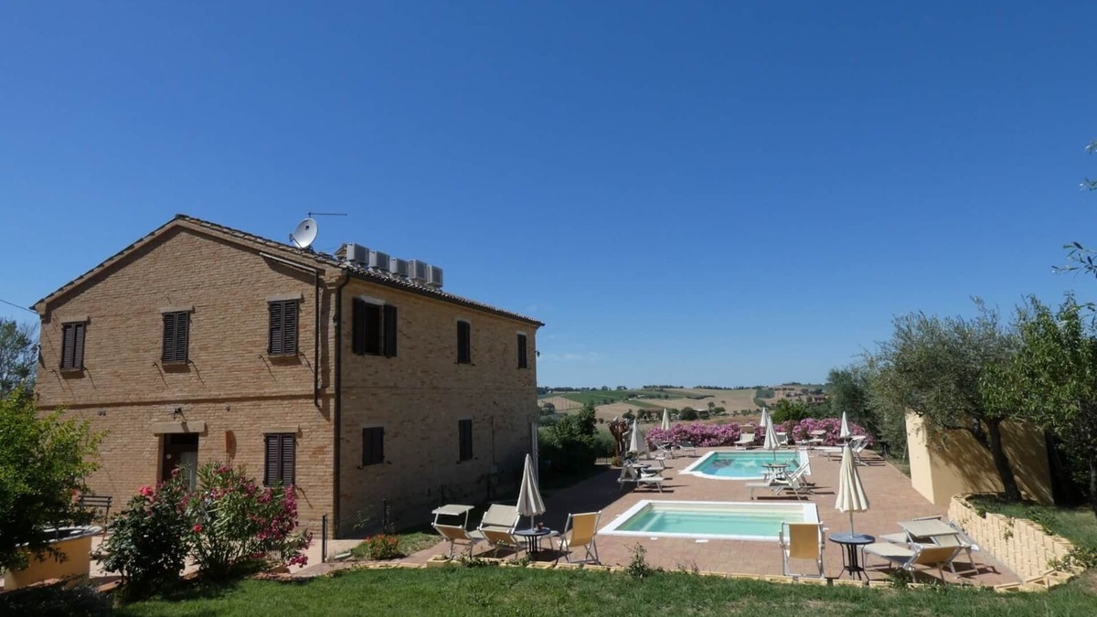 Appignano Apartment | country house in Marche with 5 apartments and pool: OFFERS LAST MINUTE !