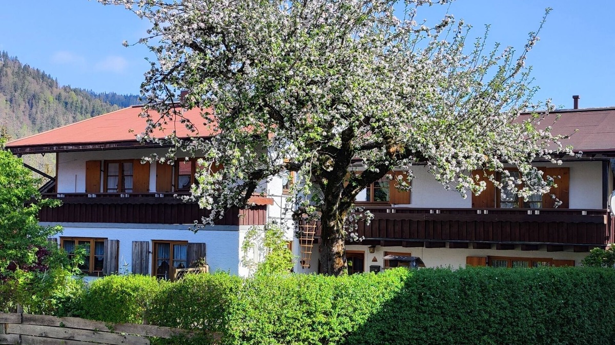 Kornau Apartment | Country house in Oberstorf-Kornau, quiet, comfortable, in summer cable cars included