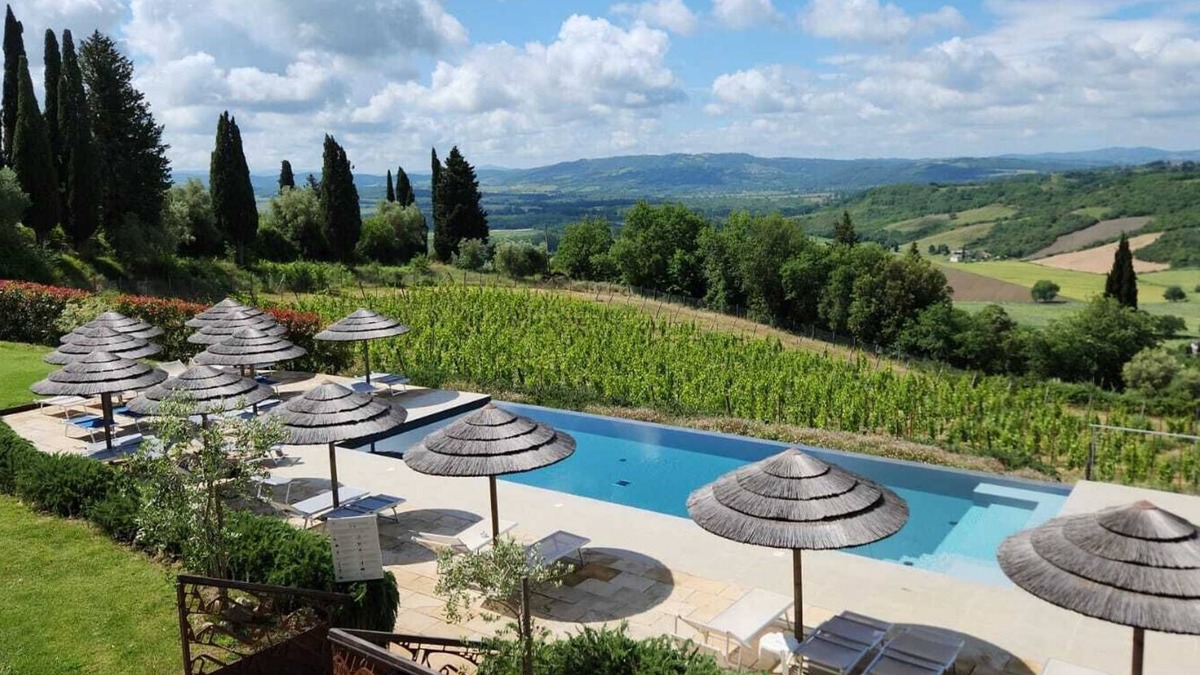 Monte Antico Apartment | Country House Art and Garden