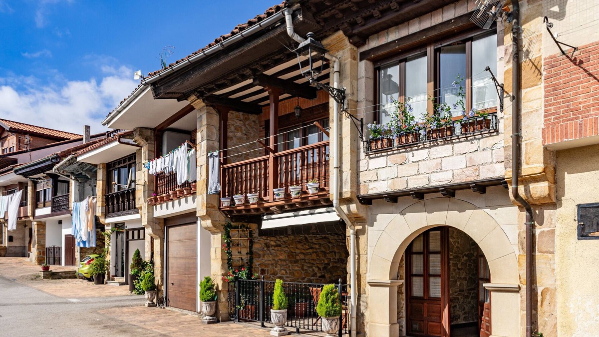 Udias House | Country House 'La Casuca, Entre Mar Y Montaña' with Mountain View and Private Terrace