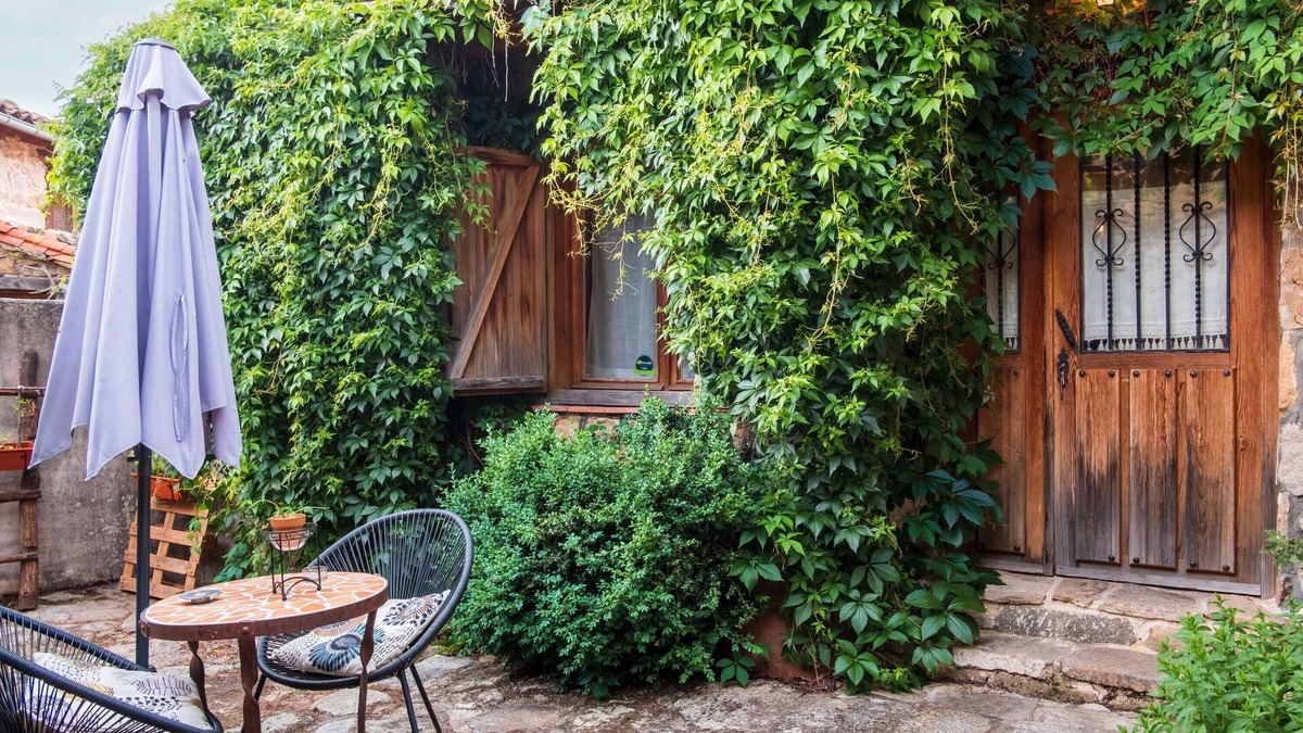 Casas del Abad House | Country House 'La Tarabilla' with Private Garden and Wi-Fi