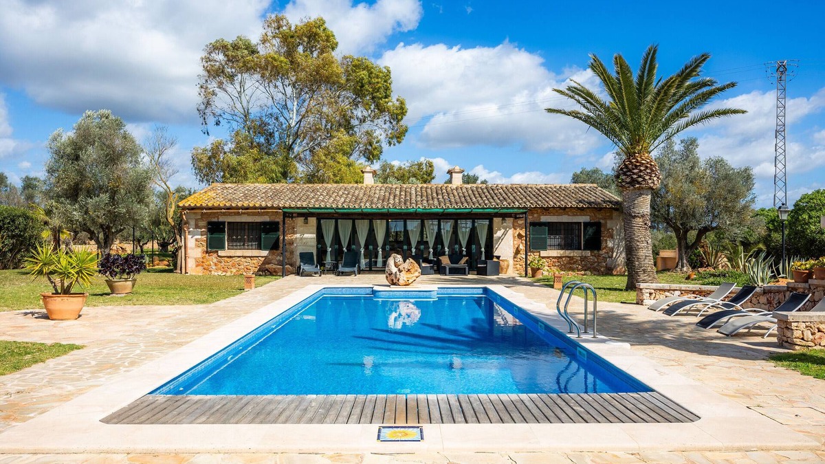 Campos Villa | Country House 'La Paloma De Sa Torre Marina' with Pool and Air Conditioning