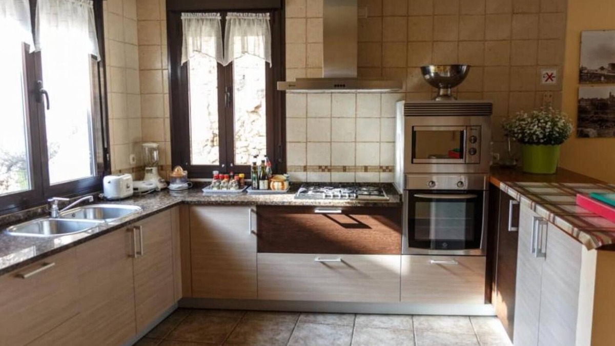 Villafranca House | Country House 'La Pinta' with Private Pool, Wi-Fi and Air Conditioning