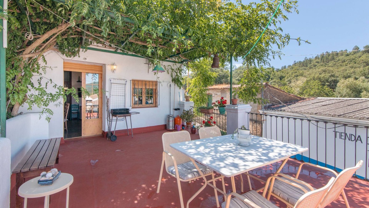 Jabugo House | Country House 'La Rana Verde De Arriba' with Mountain View, Private Terrace and Wi-Fi