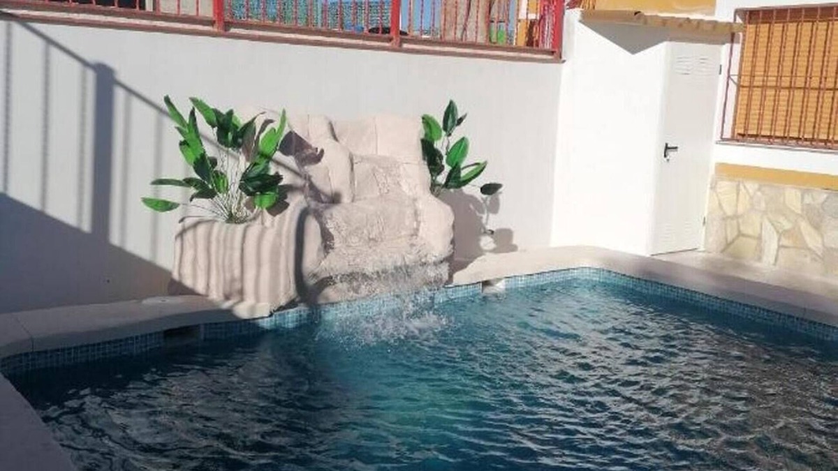 Mazuza Villa | Country House 'Los Ferreles 7 Dormitorios' with Mountain View, Shared Pool and Wi-Fi