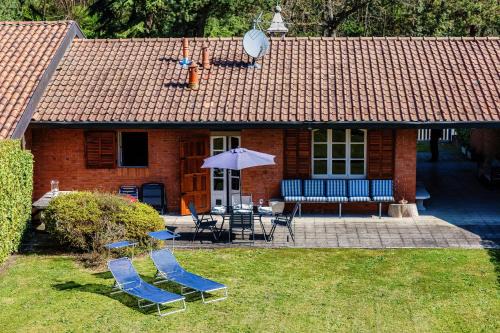 Capiago Intimiano Apartment | Country House Montorfano - by MyHomeInComo