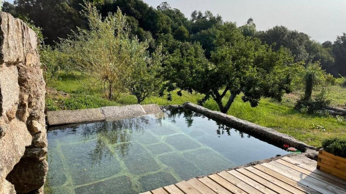 Salvaterra de Mino House | Country House 'María Bargiela' with Private Terrace, Private Garden and Wi-Fi