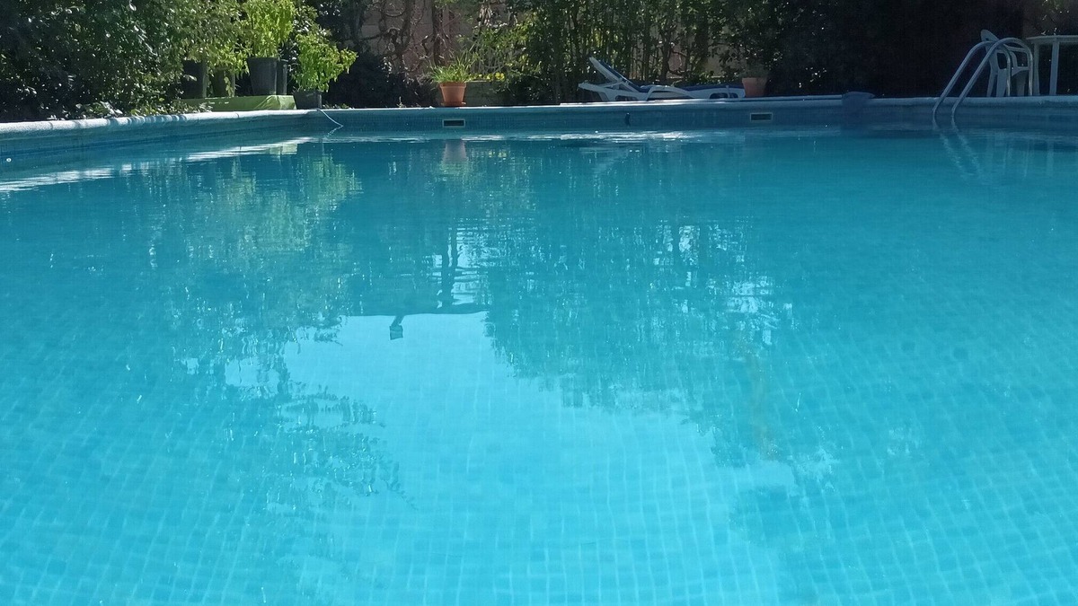 Lleida Villa | Country House 'Marina' with Private Terrace, Private Garden and Wi-Fi