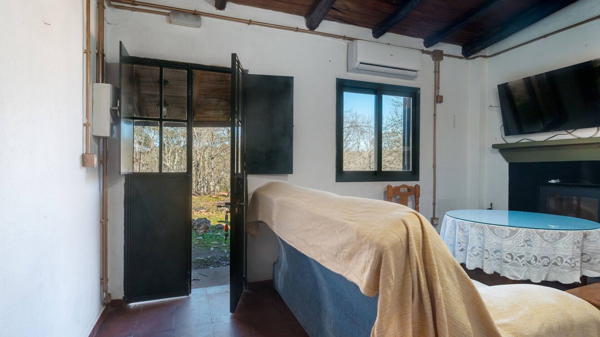 Fuenteheridos House | Country House 'Nueva' with Mountain View, Shared Pool and Air Conditioning