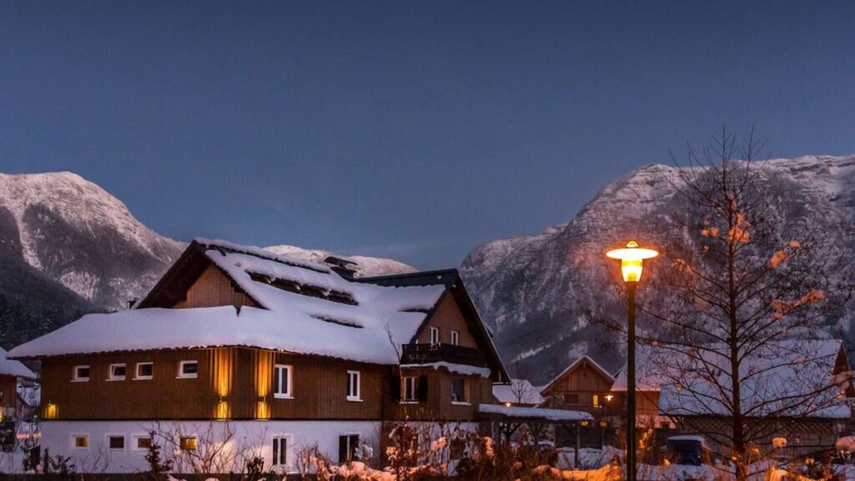 Obertraun Cottage | Country house on the lake Comfortable holiday residence