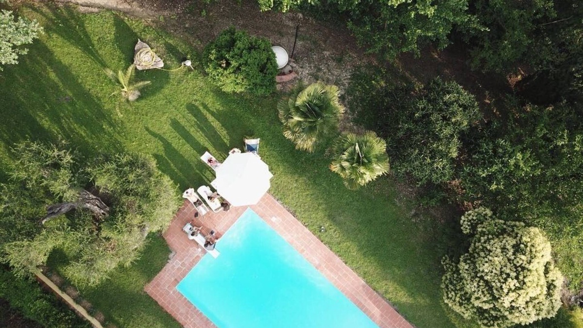 Montoro House | country house overlooking the Tiber Valley