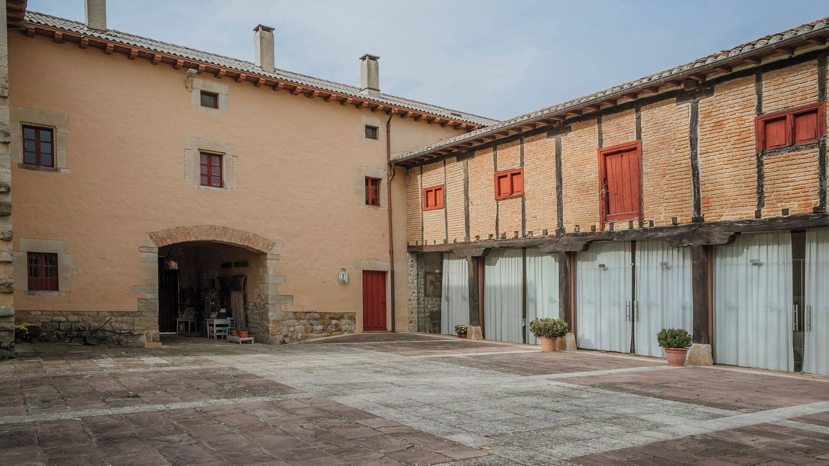 Moarves de Ojeda House | Country House 'Pastor' with Mountain View, Shared Garden and Wi-Fi