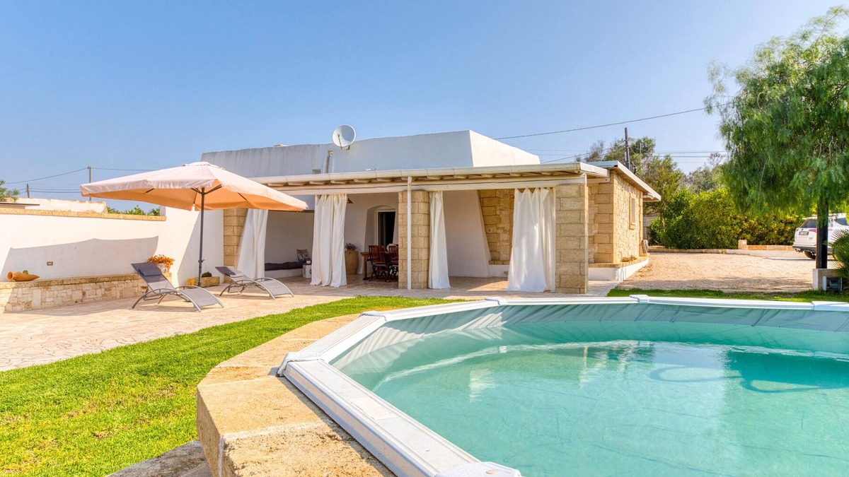 Presicce House | Country House 'Pajara Fazzadio' with Sea View, Wi-Fi and Air Conditioning