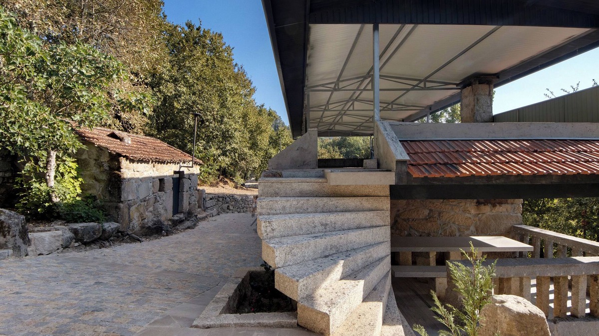 Marco de Canaveses Villa | Country House 'Stone and Villas' with Lake View, Private Terrace and Air Conditioning