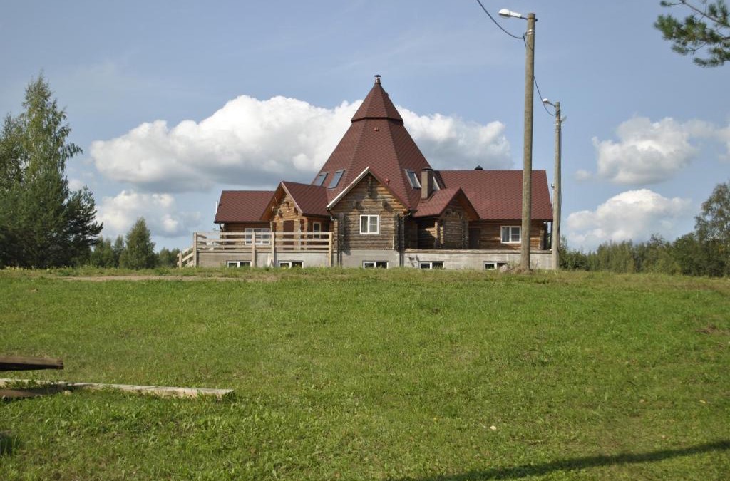 Hvalovskoe House | Country house Pyatnistiy olen