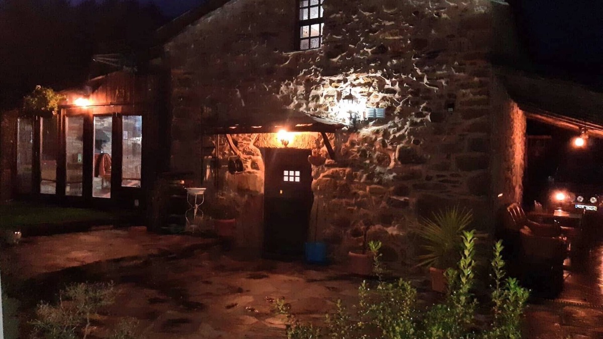 Covilha Villa | Country House 'Quinta Das Courelinhas' with Mountain View, Private Terrace and Wi-Fi