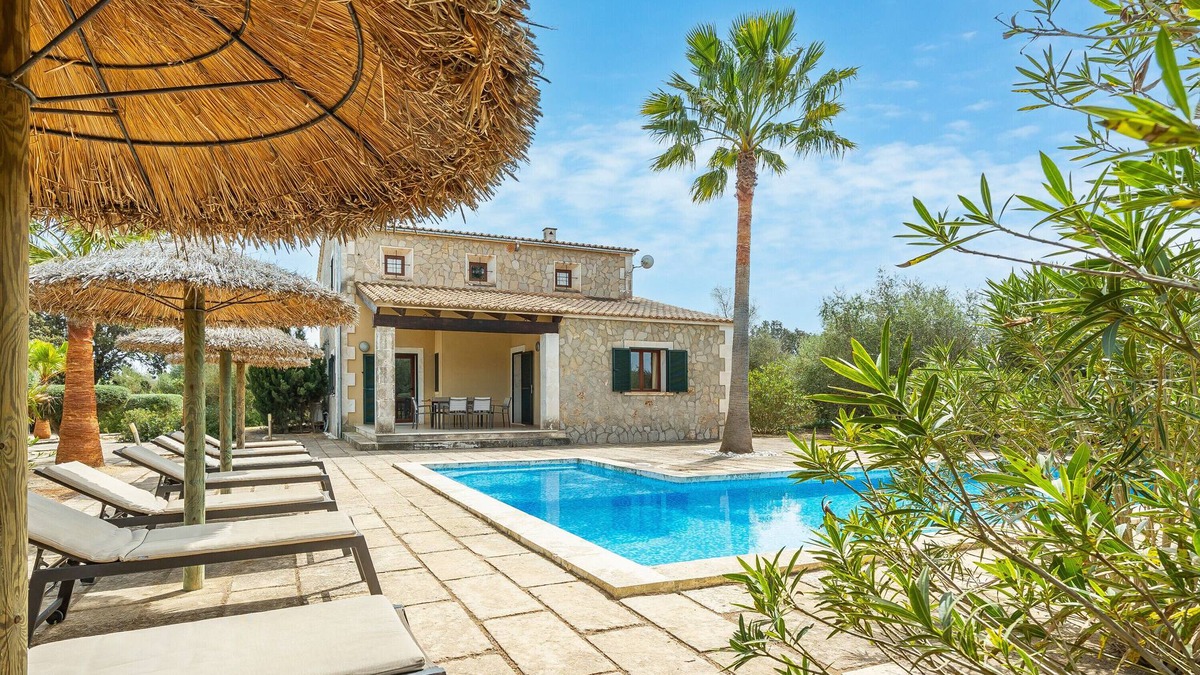 Algaida Villa | Country House 'Sa Cantera' with Mountain View, Wi-Fi and Air Conditioning