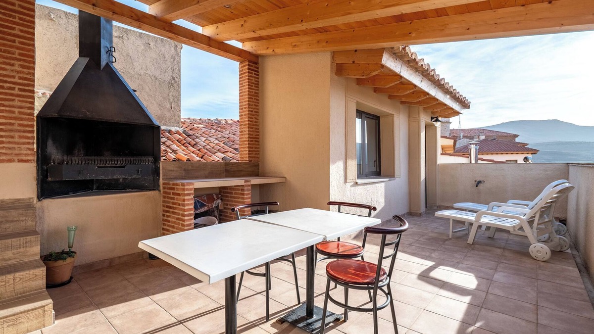 Ejulve House | Country House 'Sierra De Majalinos' with Mountain View, Wi-Fi and Air Conditioning