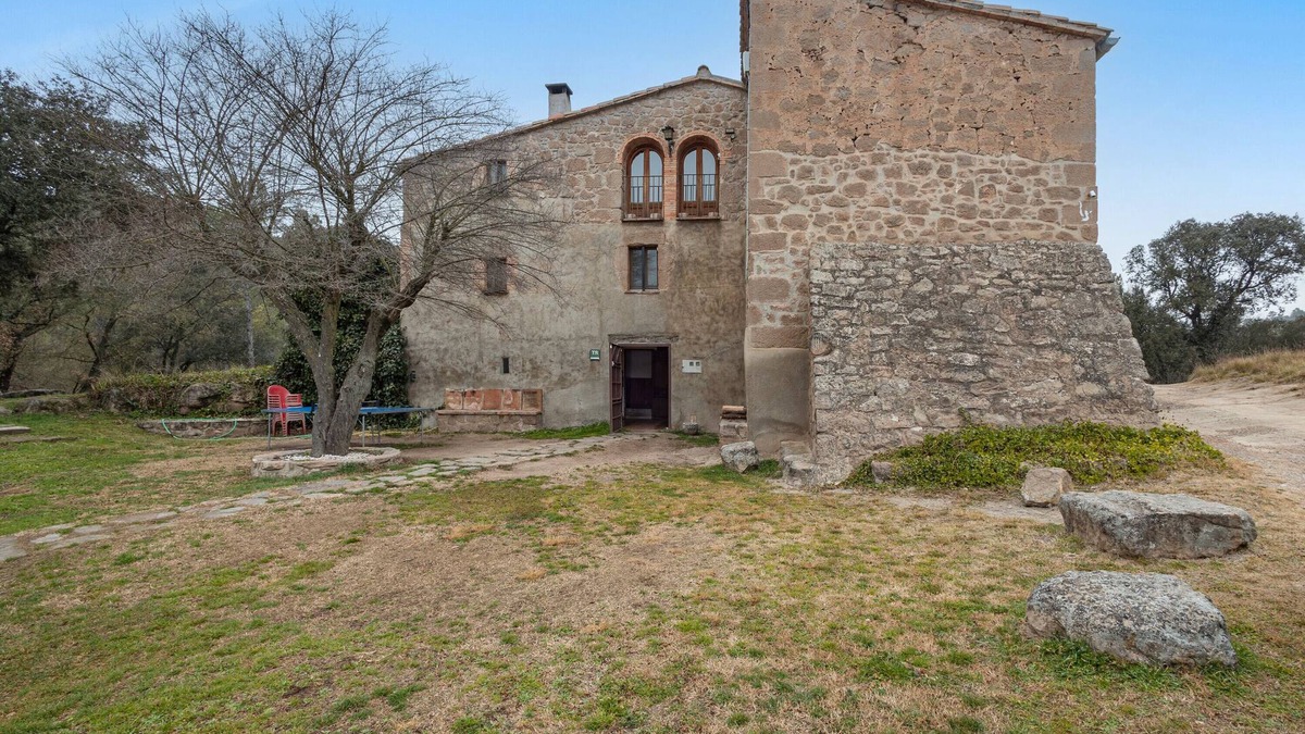 Puigreig House | Country House 'Subiraneta' with Mountain View, Private Pool and Wi-Fi