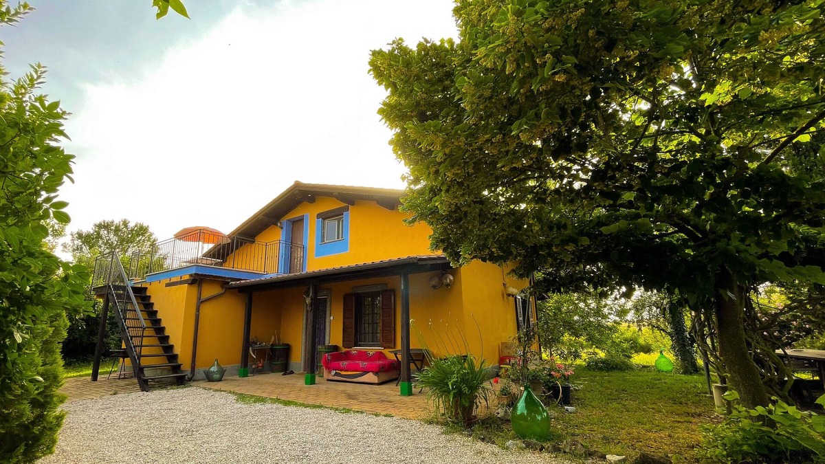 Lake Garda House | Country House "Tra Lago e Mare a Sud di Roma" with Private Terrace, Private Garden & Wi-Fi