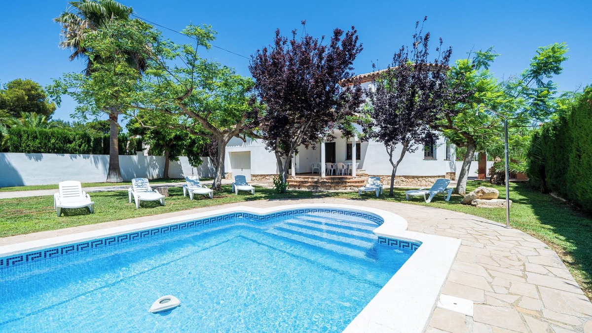 Les Tres Cales Villa | Country House "Vila Tres Cales" with Mountain View, Private Pool & Wi-Fi