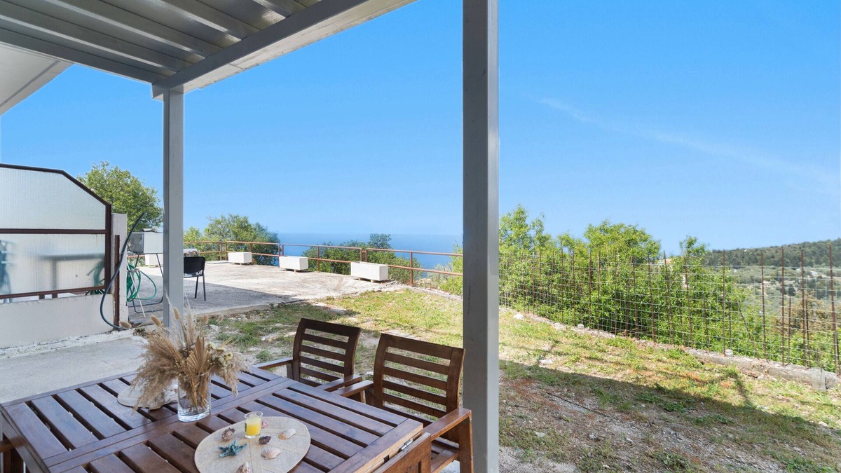 Athani House | Country House 'Villa Andreas' with Sea View, Private Terrace and Wi-Fi