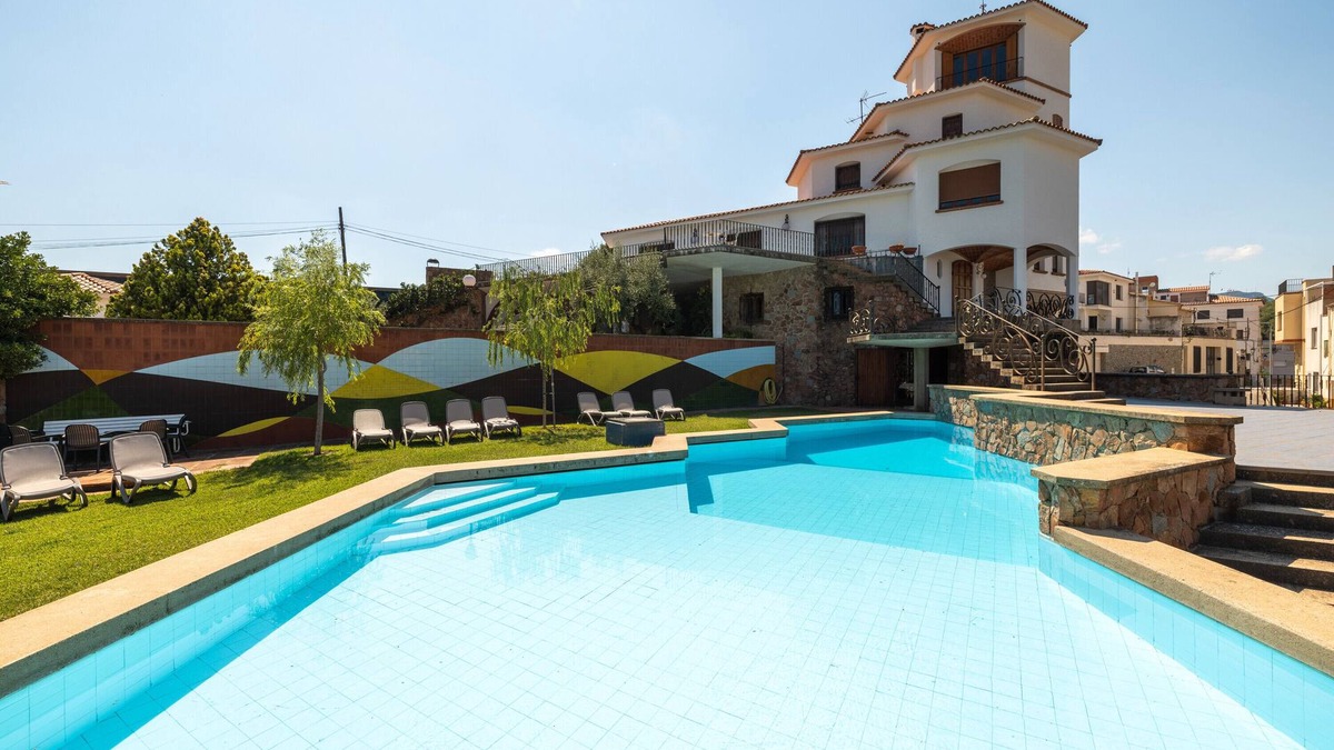 Riudecanyes House | Country House 'Villa La Guaita' with Sea View, Private Pool and Wi-Fi