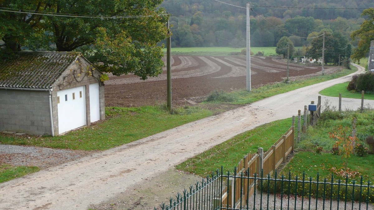 Saint-Grave Cottage | Country house with indoor pool, near Rochefort en terre; 2 stars.