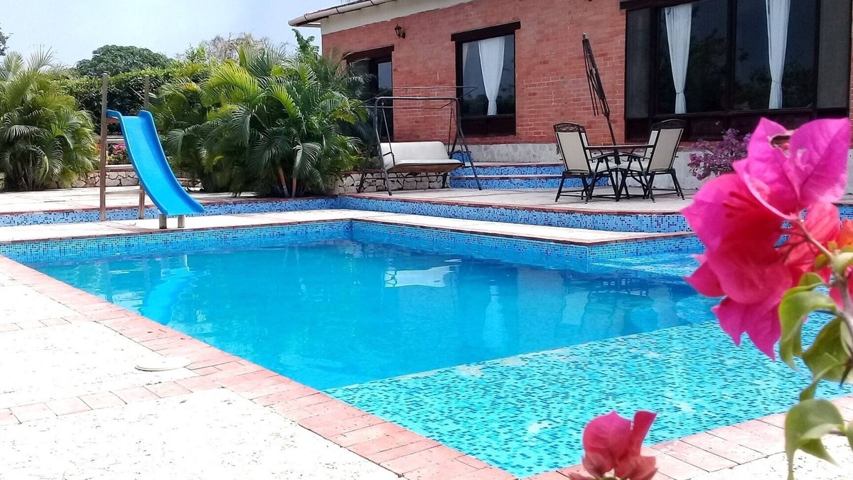 Turbaco Villa | COUNTRY HOUSE WITH POOL NEAR CARTAGENA DE INDIAS, COLOMBIA.