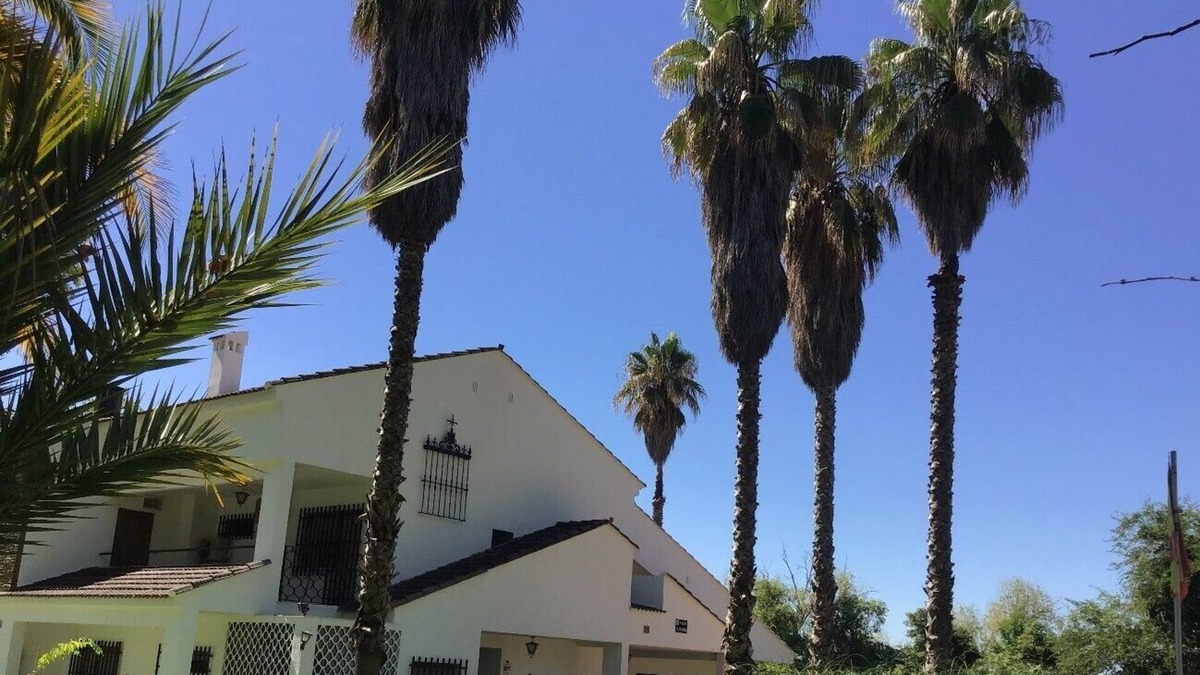 Coria Cottage | Country house with pool, ideal for families and friends (pet friendly)