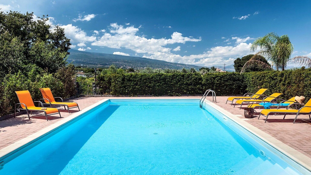 Acireale House | Country-house with pool and Etna and sea views