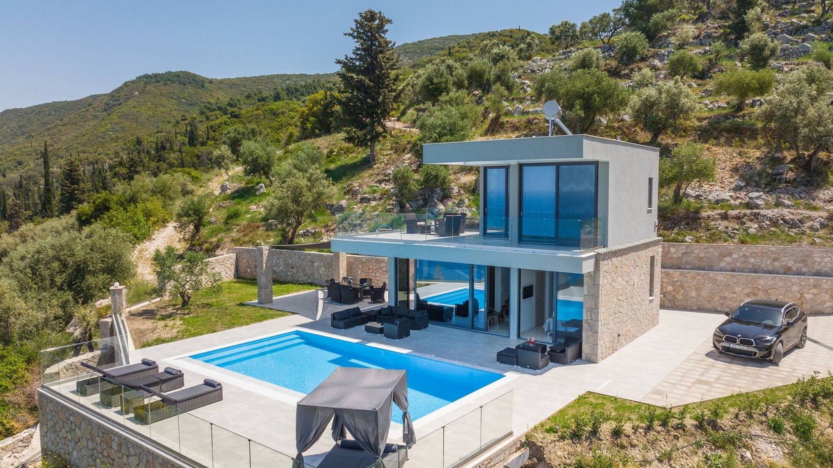 Agios Nikitas Villa | Country House "Zenvillas" with Private Pool & Wi-Fi