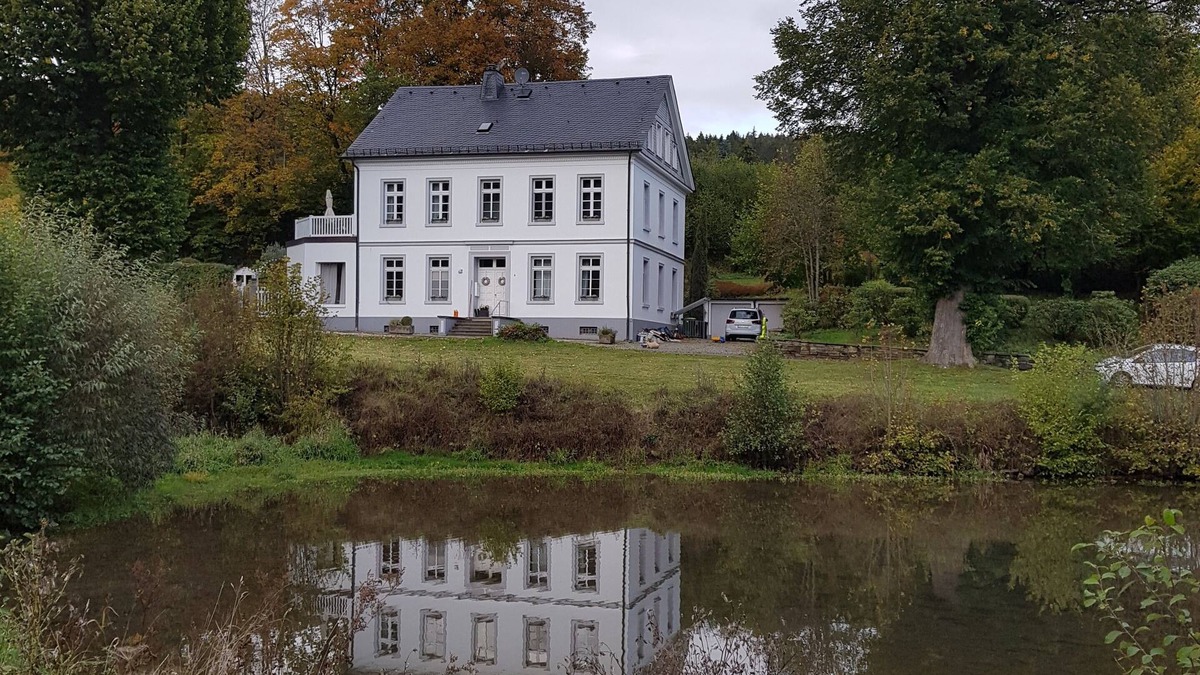 Halver Villa | Country idyll, child-friendly, minipigs, ponies, up to 13 people