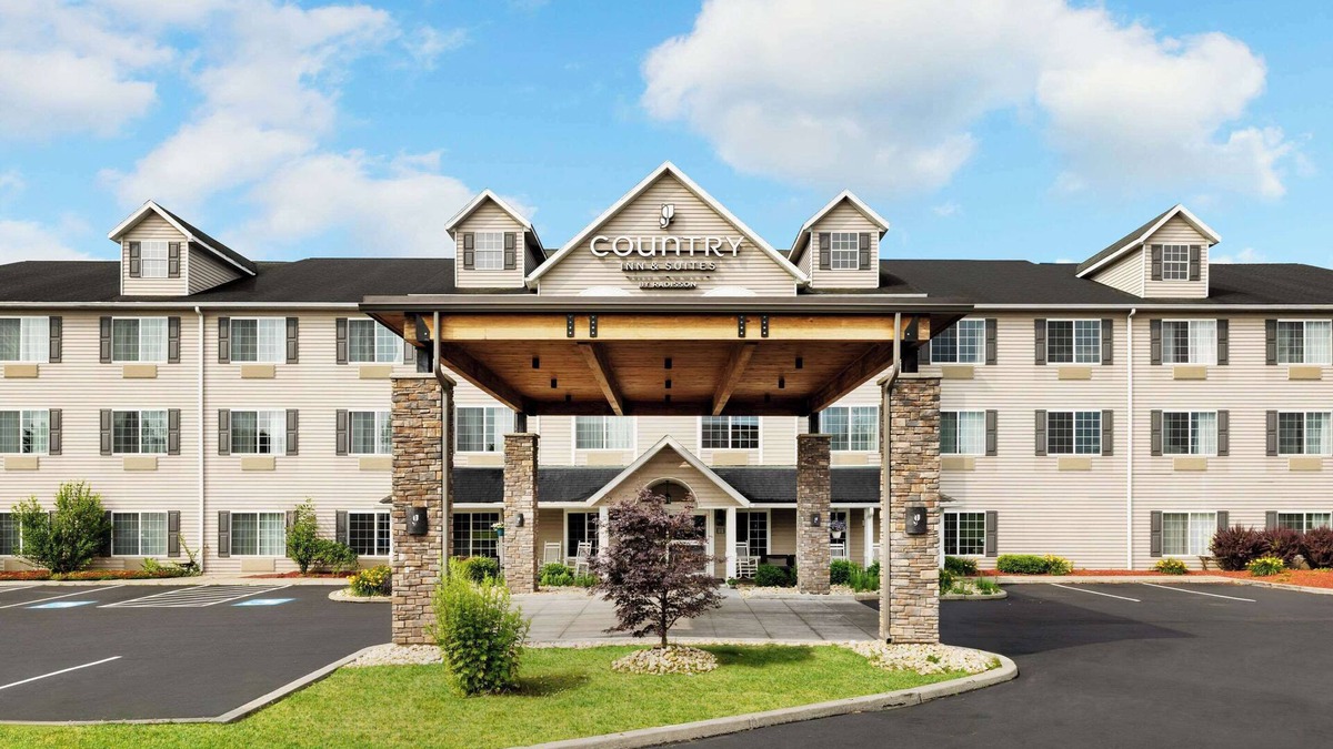 Big Flats Airport Hotel | Country Inn & Suites by Radisson, Big Flats (Elmira), NY
