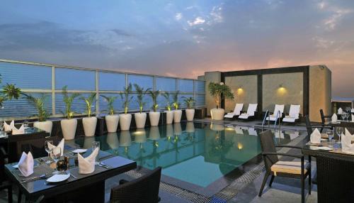 Sector 14 Hotel | Country Inn & Suites by Radisson, Gurugram Sector 12