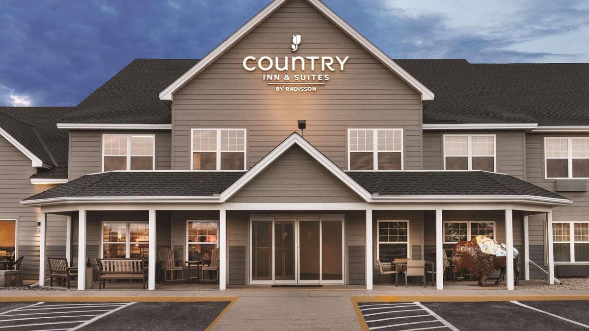 Buffalo Hotel | Country Inn & Suites by Radisson, Buffalo, MN