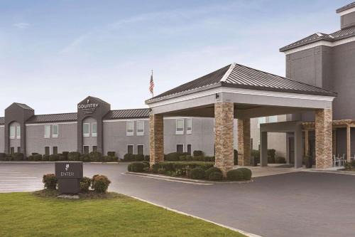 Dunn Hotel | Country Inn & Suites by Radisson, Dunn, NC