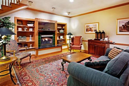 Spry Hotel | Country Inn & Suites by Radisson, York, PA