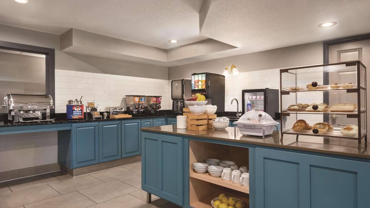 Cottage Grove Hotel | Country Inn & Suites by Radisson, Cottage Grove, MN