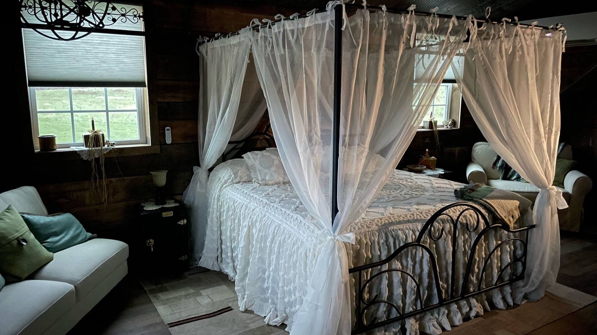 Elk Creek Apartment | COUNTRY LACE Retro Place