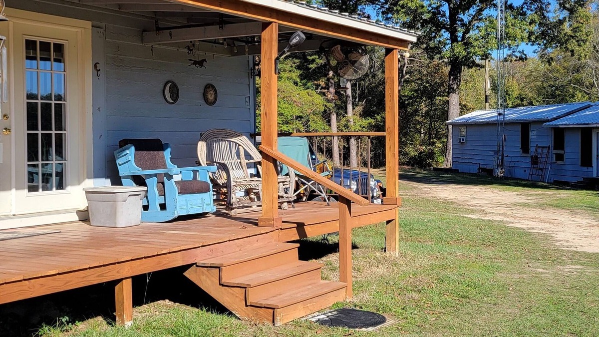 Winnsboro Bed & Breakfast | Country Lake View
