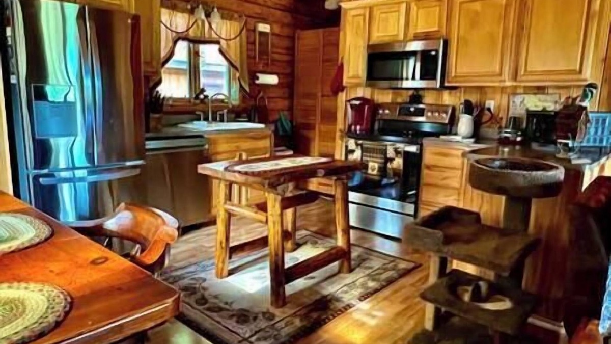 Lisbon Cabin | Country Log Cabin #1- In the heart of the White Mountains