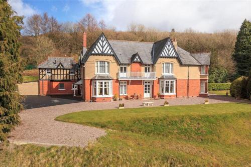 Pumpsaint Apartment | Country Mansion - Private Annexe