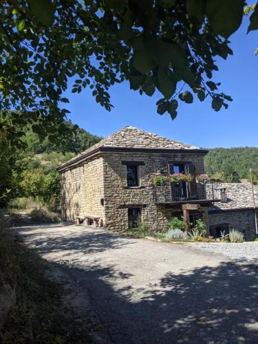 Lequio Berria House | Country old stone house immerse in nature