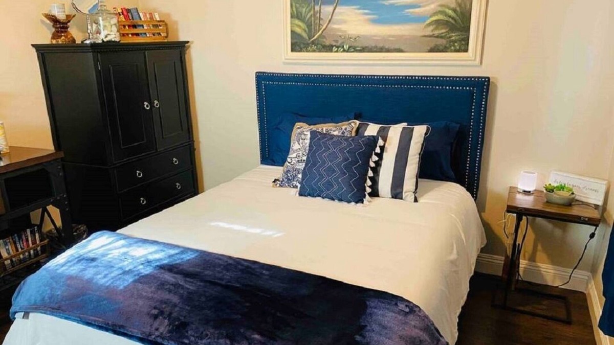 Woodland Apartment | Country Poolhouse Retreat near SMF/UC Davis Campus