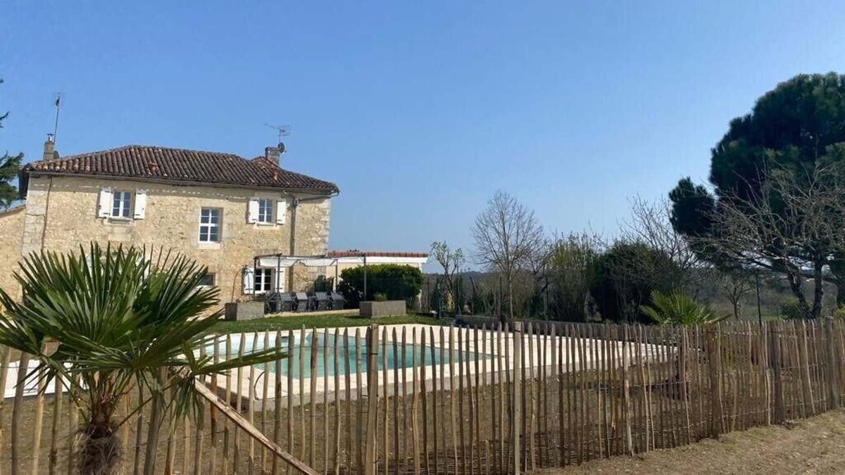 Marthon House | Country property