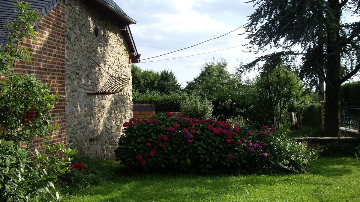 Mondrepuis House | Country property not overlooked