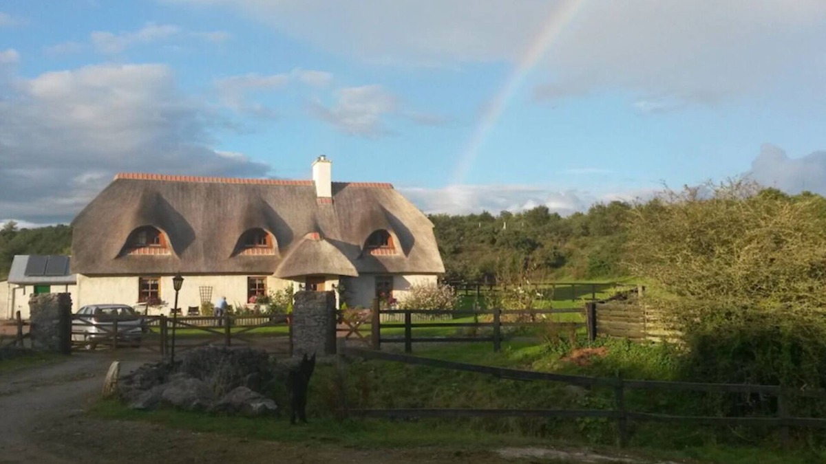 County Cork Cottage | Country Retreat - Ideal for Touring