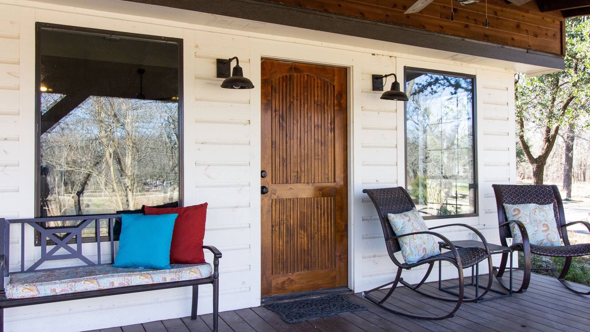 Rockwall House | Country Retreat near Dallas: fishing, firepit, fireplace, fall dates available