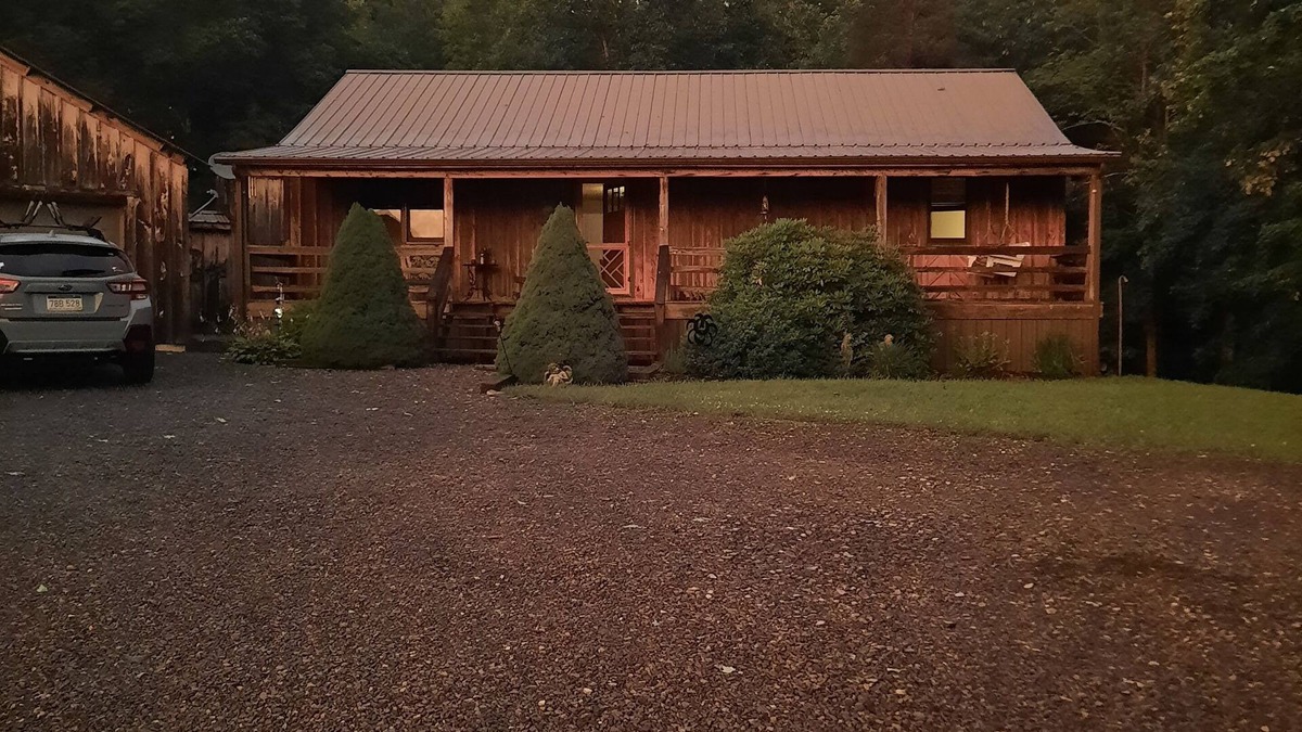 Meadow Bluff House | Country Roads Take Me Home near Lewisburg, WV